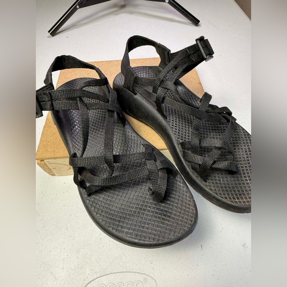 Chaco Size 8 Sandals Black Women's Hiking Outdoor Sport Shoes Sandals - Picture 2 of 12